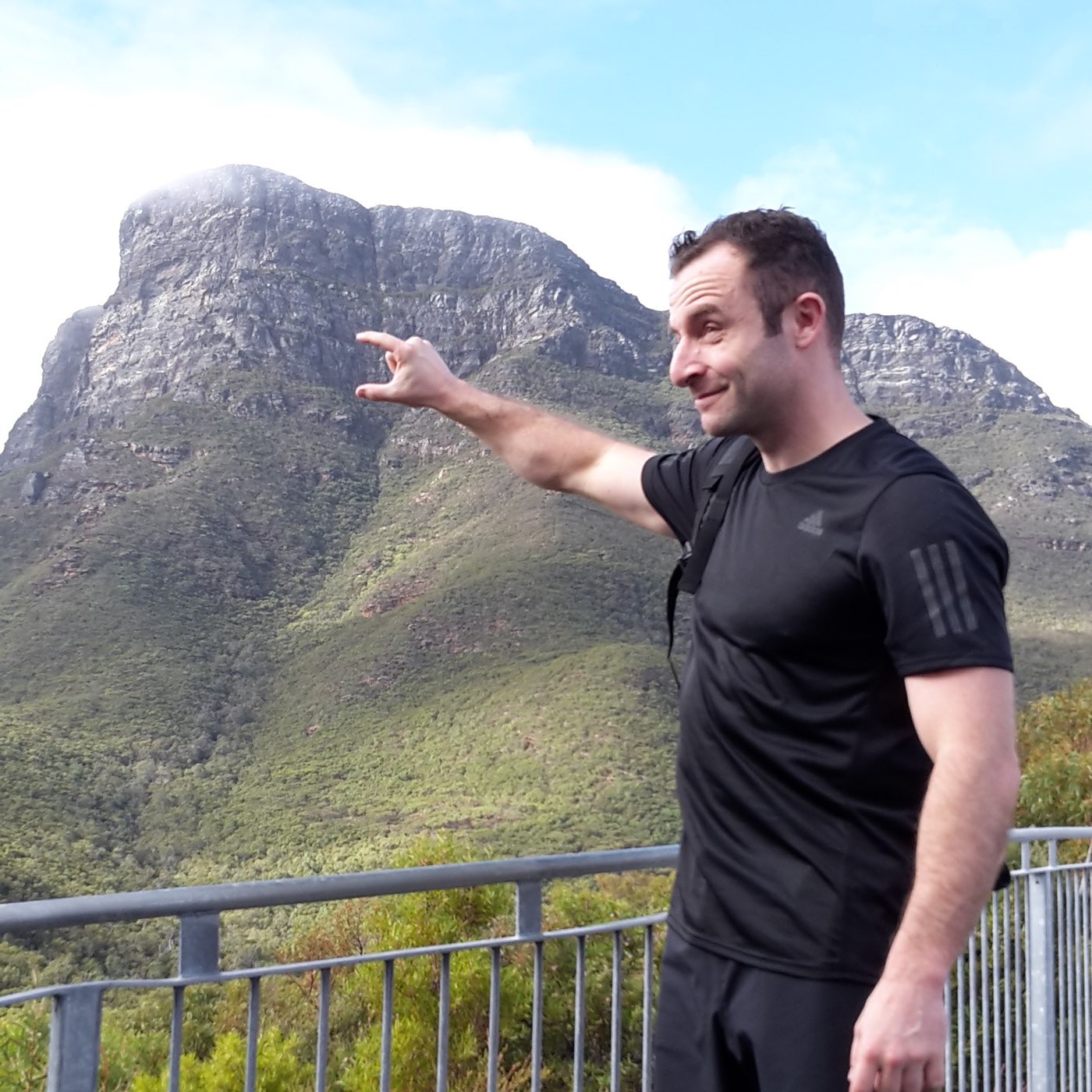 Niaal crushing the knoll